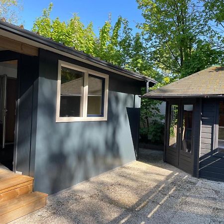 Chalet 'T Rijsterbos Op Camping Met Zwembad! Villa Exterior foto