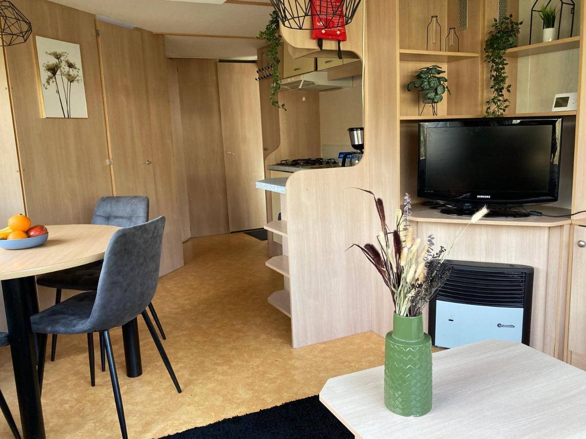 Chalet 'T Rijsterbos Op Camping Met Zwembad! Villa Exterior foto
